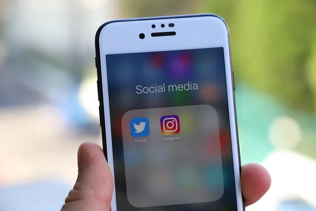 iphone, smartphone, social media, phone, mobile phone, icon, display, app, social networks, internet, social, facebook, instagram, twitter, instagram, twitter, twitter, twitter, twitter, twitter. Planning an exit from a social publishing tool